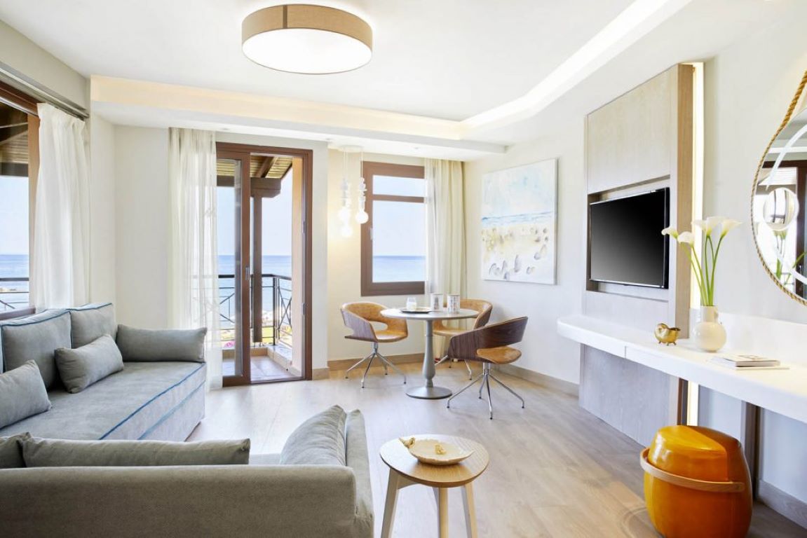 Anthemus Sea Beach Hotel & Spa-Deluxe suite.jpg