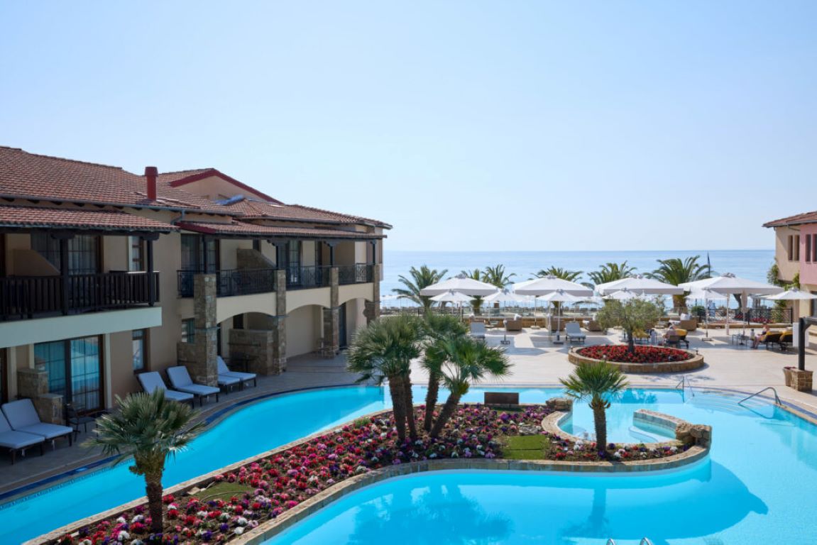 Anthemus Sea Beach Hotel & Spa-Laguna bazen.jpg