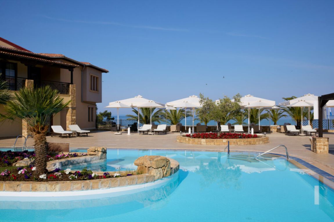 Anthemus Sea Beach Hotel & Spa-Spoljasnji laguna bazen.jpg