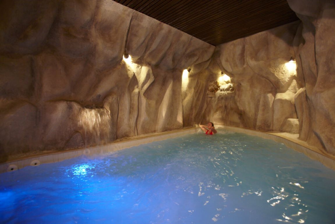 Anthemus Sea Beach Hotel & Spa-Zatvoreni pecina bazen.jpg