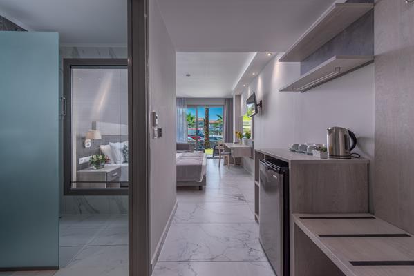 Dionyssos hotel _ apartments - soba.jpg