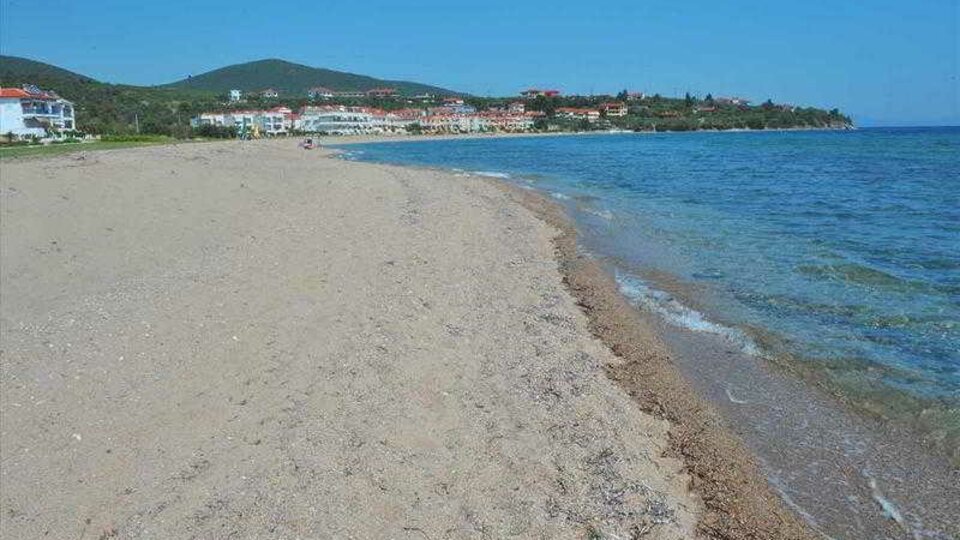 Olea Garden hotel - plaža blizu hotela.jpg
