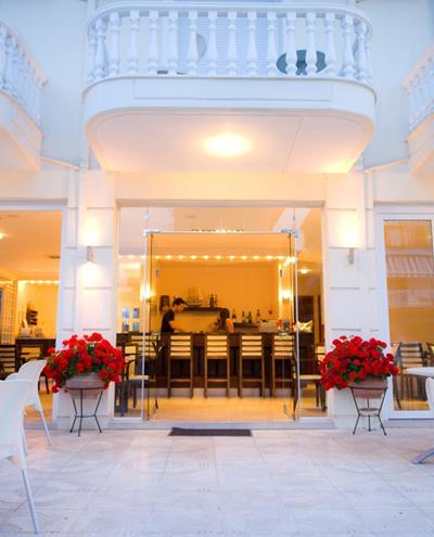 Kalipso Resort - ulaz u objekat.jpg