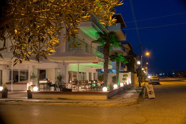 Korali Hotel - Paralija - okolina hotela.jpg