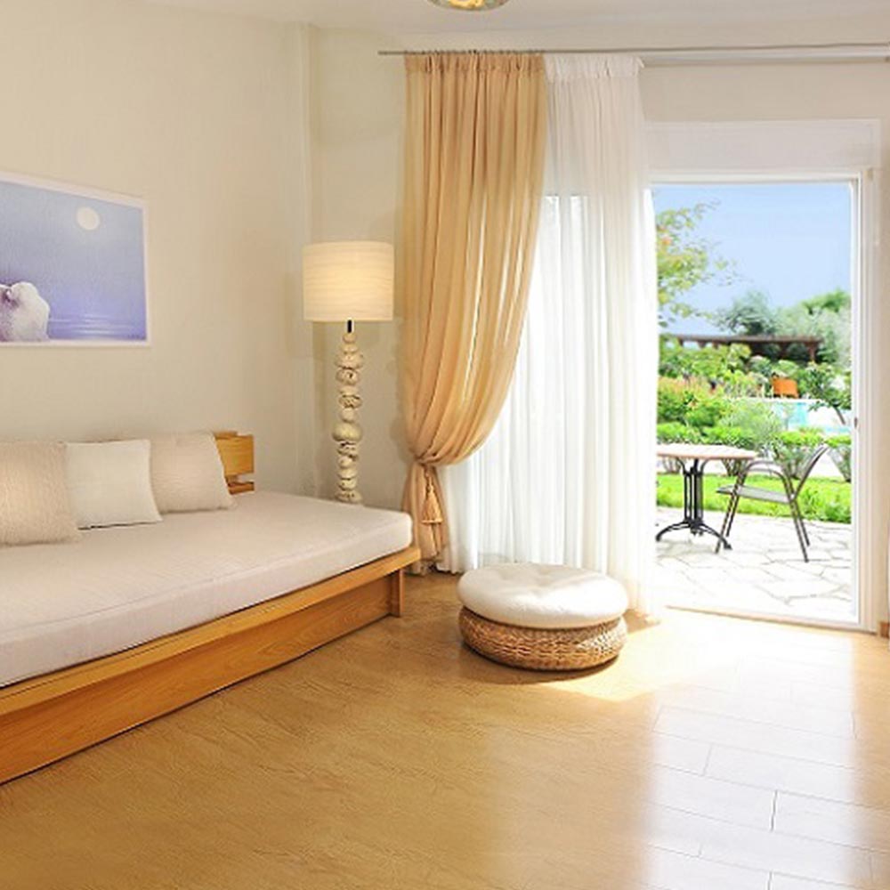 Hotel Antigoni Beach junior suite 1.jpg