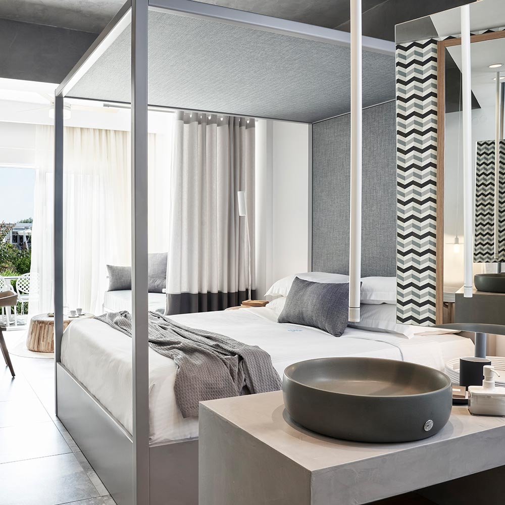 Hotel Antigoni Beach premium suite.jpg