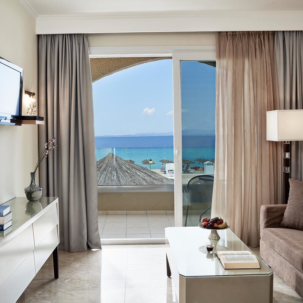 Hotel Antigoni Beach suite.jpg