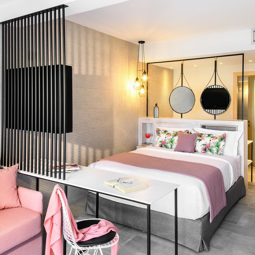 Hotel Antigoni Beach triple room.jpg