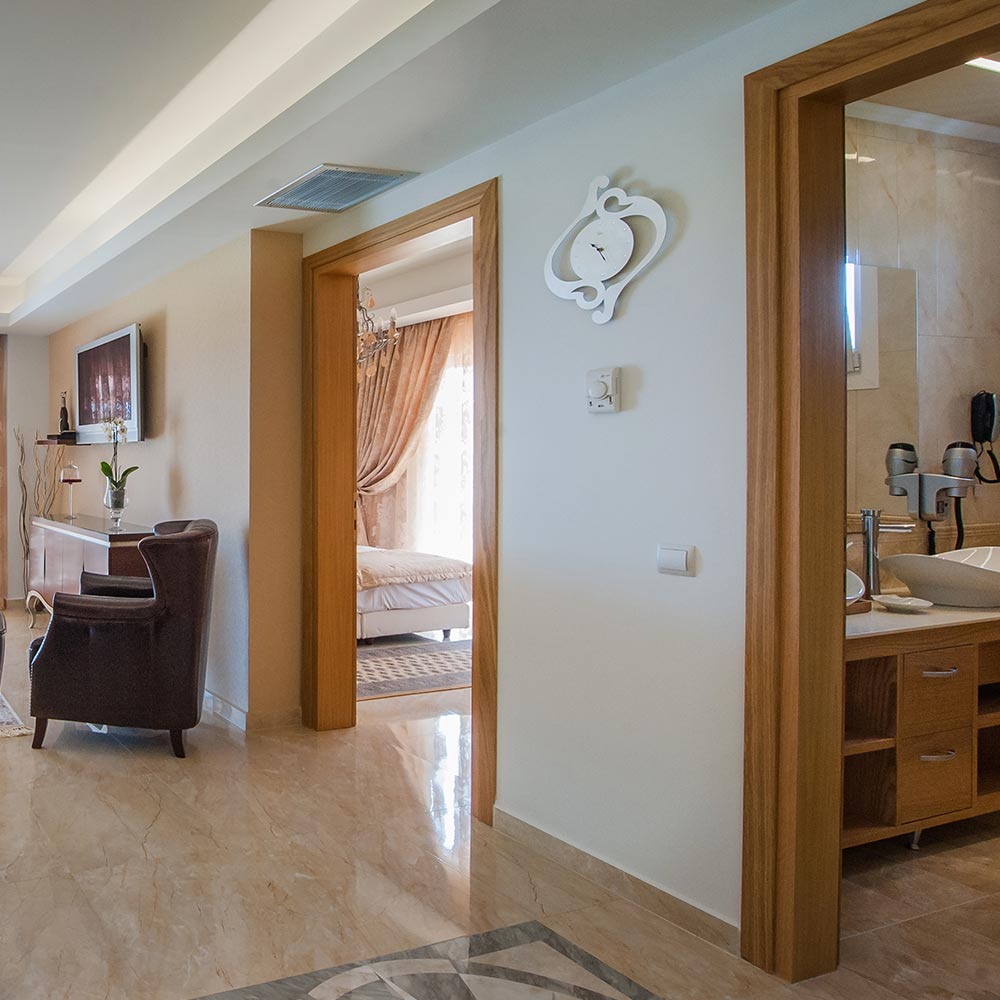 Hotel Antigoni Beach vip two bedroom suite 2.jpg