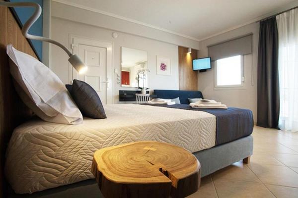 Costa Ofrynio Dream Suites - francuski ležaj.jpg