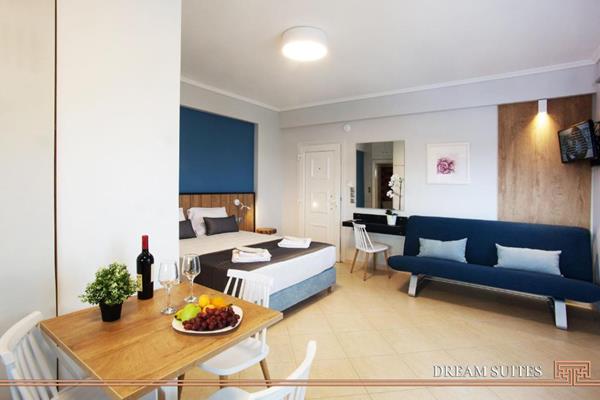 Costa Ofrynio Dream Suites - soba.jpg