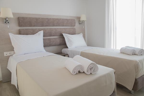 Aria Garden Suites - dva single ležaja.jpg