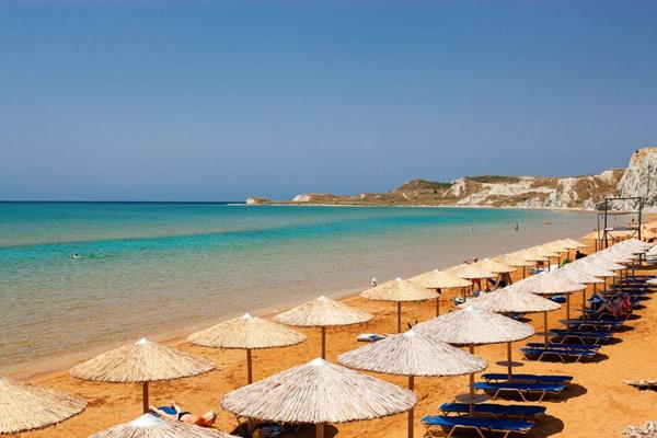 Apollonion Asterias resort - Xi plaža.jpg