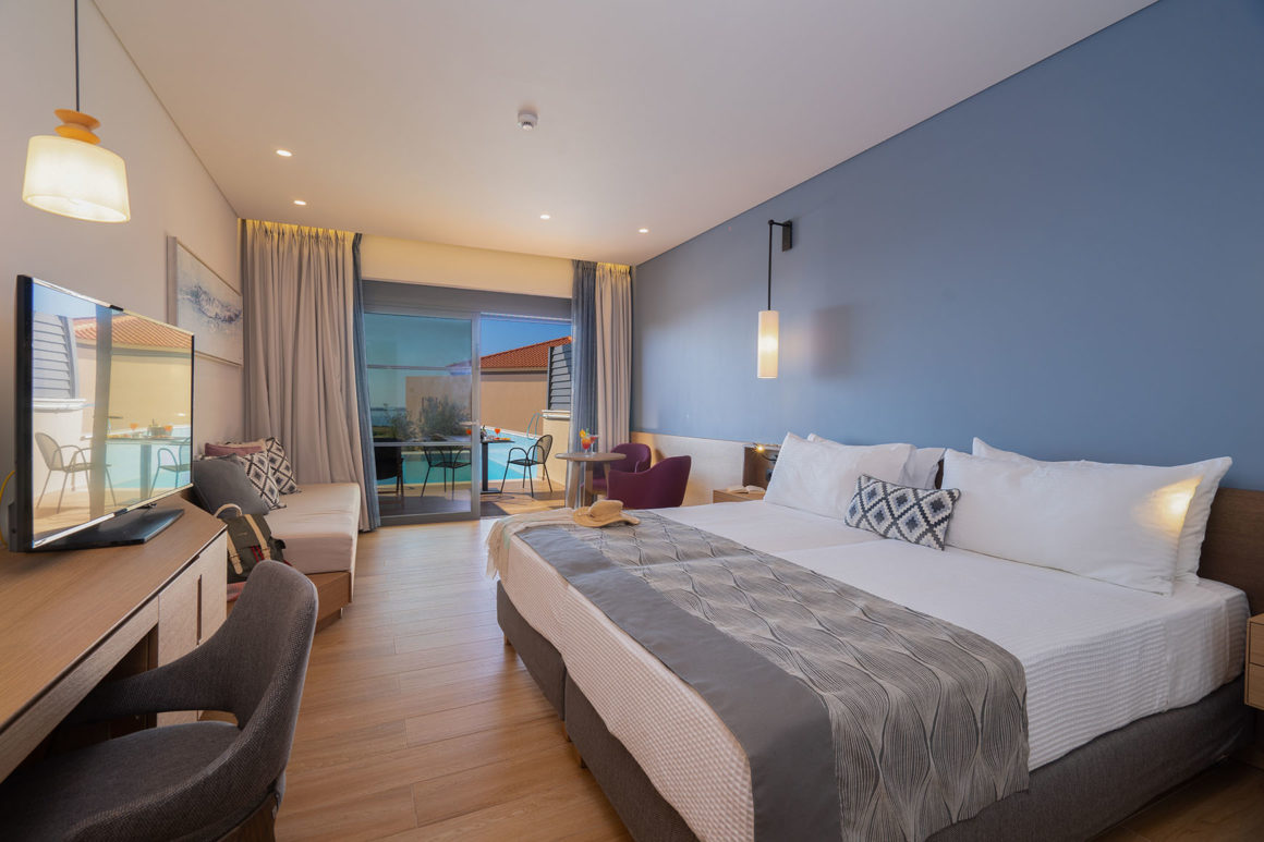 Apollonion Asterias resort - junior apartman - francuski ležaj.jpg