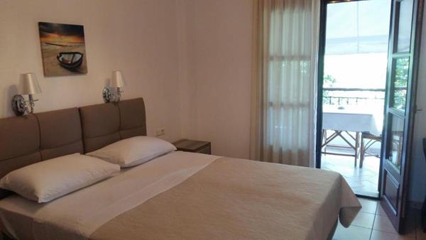 Star Paradise Hotel - francuski krevet.jpg