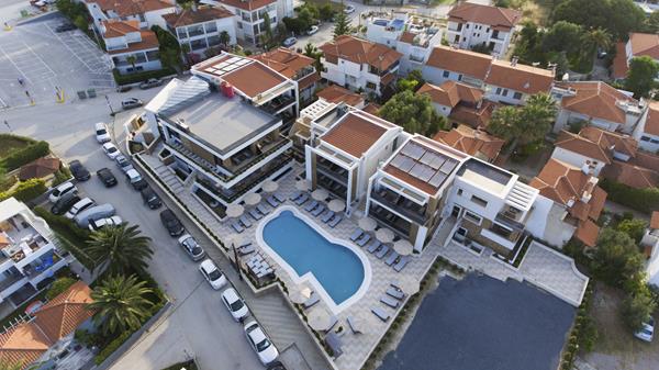 Agnes Deluxe Hotel - pogled na objekat iz drona.jpg