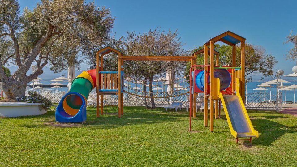 Palmariva Beach Hotel - igraliste za decu.jpg