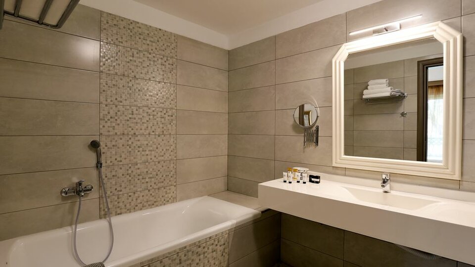 Palmariva Beach Hotel - kupatilo hotela.jpg