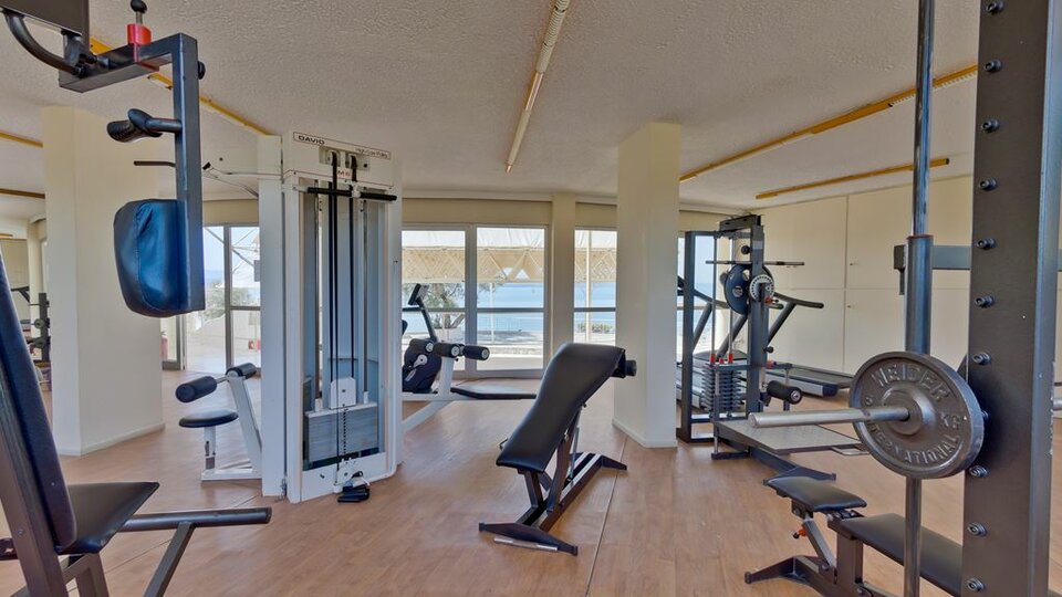 Palmariva Beach Hotel - teretana iz drugog ugla.jpg