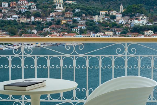 Perantzada Hotel - pogled na more sa balkona.jpg