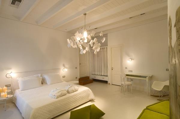 Perantzada Hotel - pogled na sobu.jpg