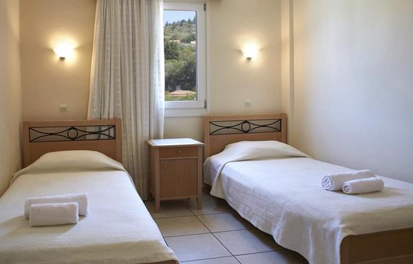 Mentor hotel - još jedan pogled na ležajeve.jpg