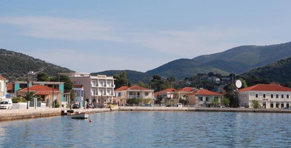Mentor hotel - pogled na luku.jpg