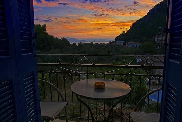 Nostos Hotel - pogled sa balkona.jpg