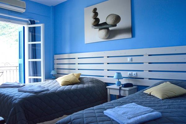 Nostos Hotel - soba iz drugog ugla.jpg