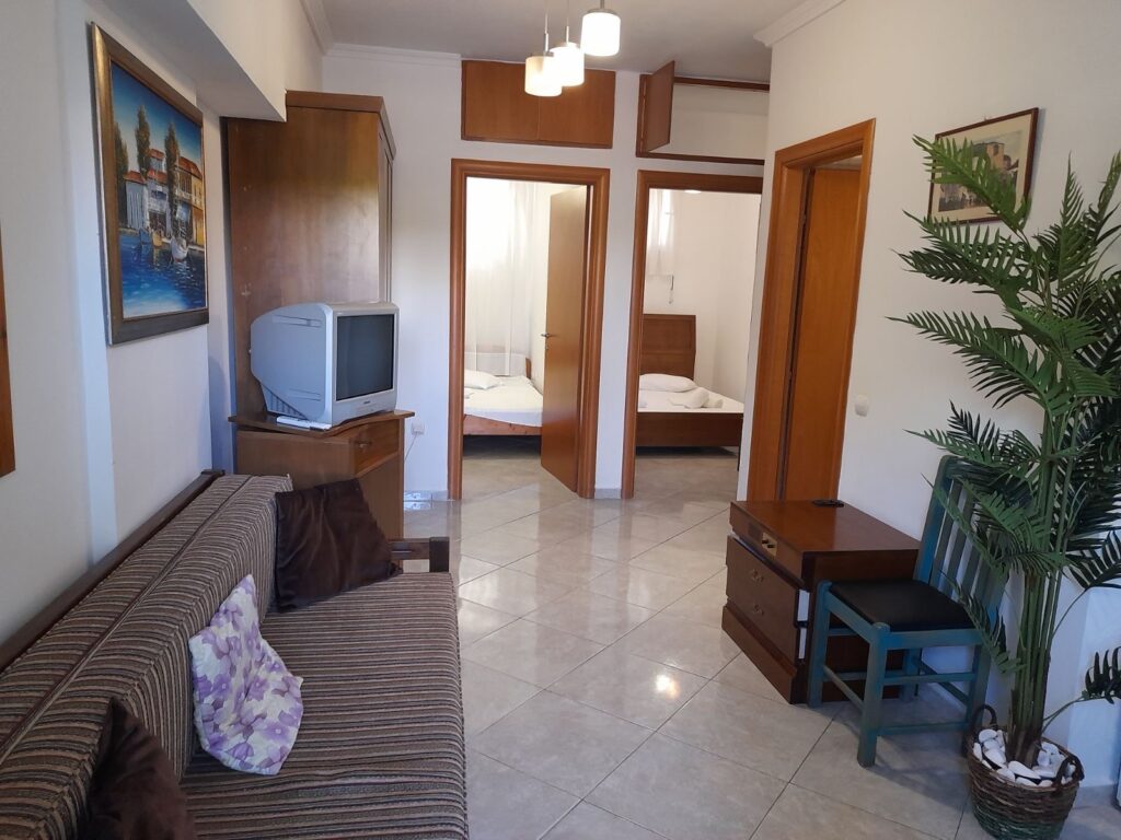 Golden-Residence-Resort-Dvosoban-apartman-prizemlje.jpg