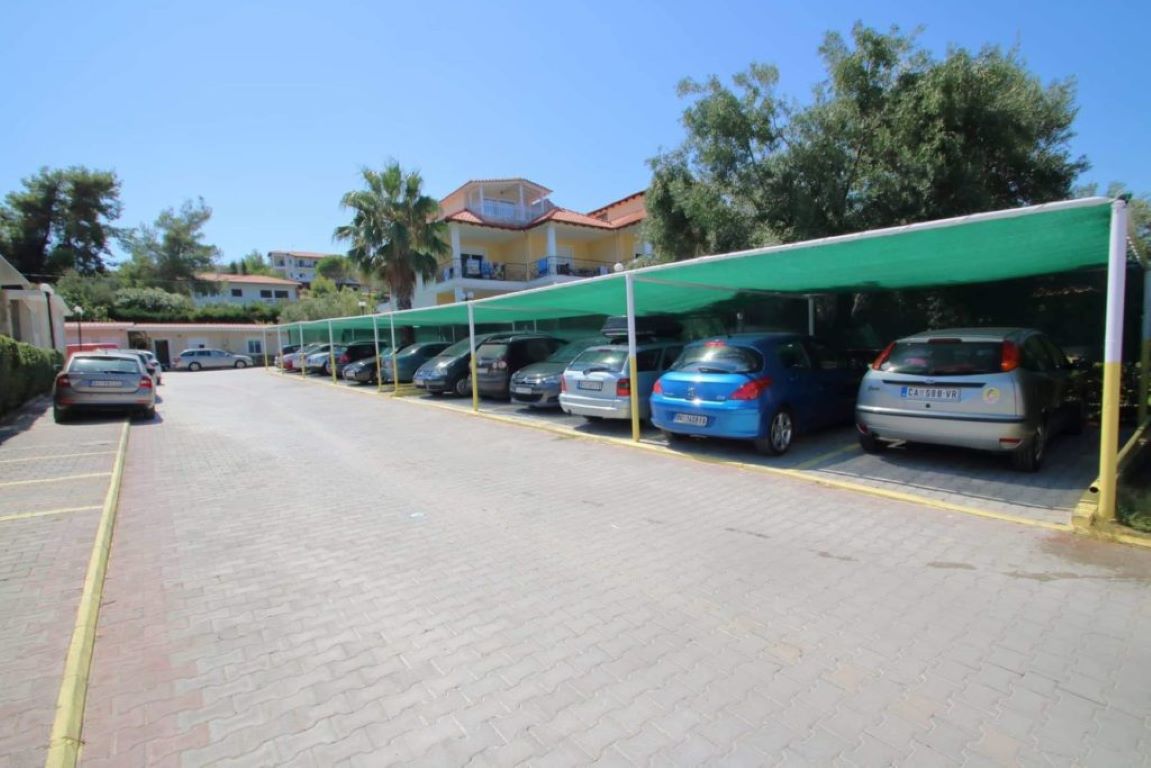 Golden-Residence-Resort-Hotel-Parking.jpeg