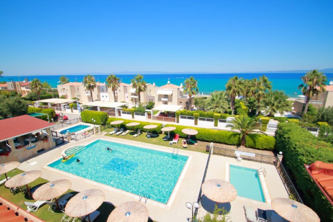 Golden Residence Resort-Kompleks bazena.jpg