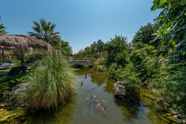 Achtis Hotel - jezerce hotela.jpg