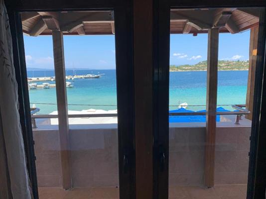 Avra Hotel - pogled na more iz hotelske sobe.jpg