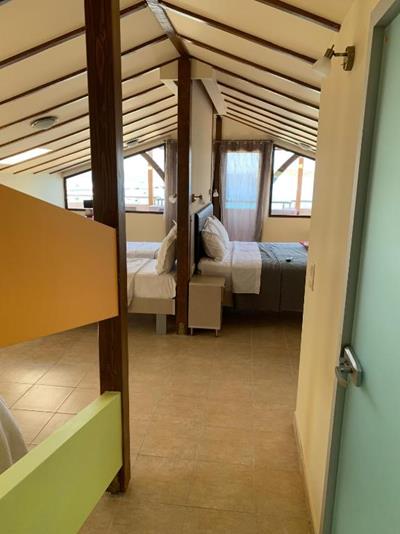 Avra Hotel - smeštajna jedinica u potkrovlju.jpg