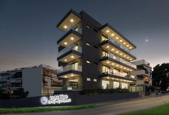 Light Blue Luxury - izgled spolja noću.jpg