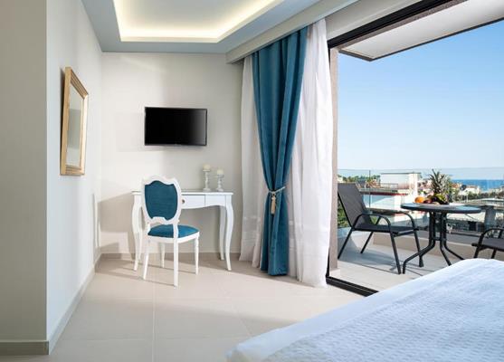 Light Blue Luxury - pogled iz sobe ka balkonu.jpg