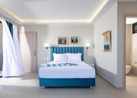 Light Blue Luxury - pogled ka francuskom ležaju.jpg