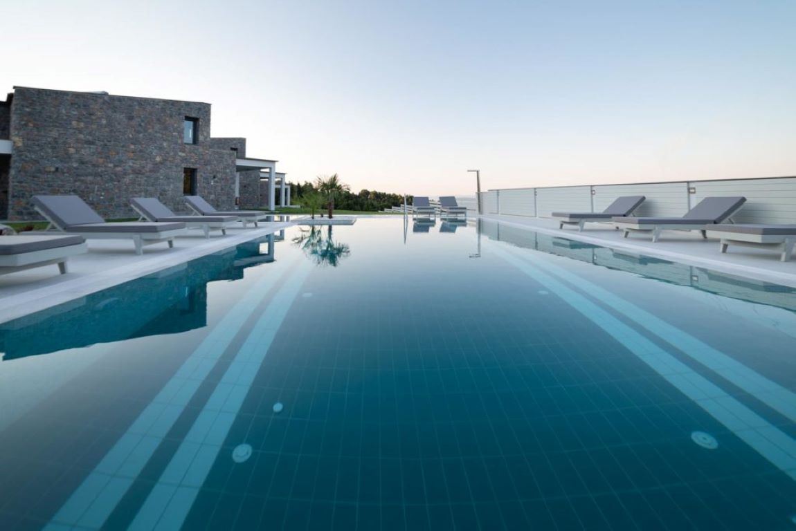 Hotel Terra Olivia Luxury Villas and Suites-Bazen.jpg