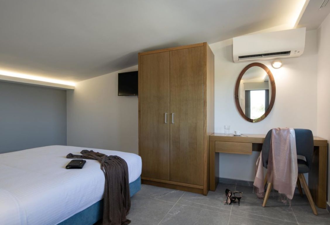 Hotel Terra Olivia Luxury Villas and Suites-Suite.jpg