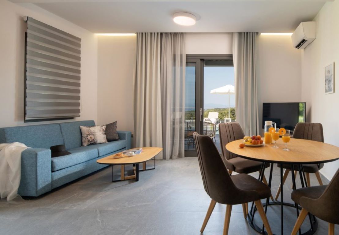 Terra Olivia Luxury-Vila.jpg