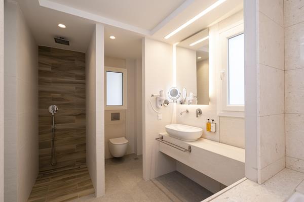 Mirablue Luxury Residences - još jedan pogled na kupatilo.jpg