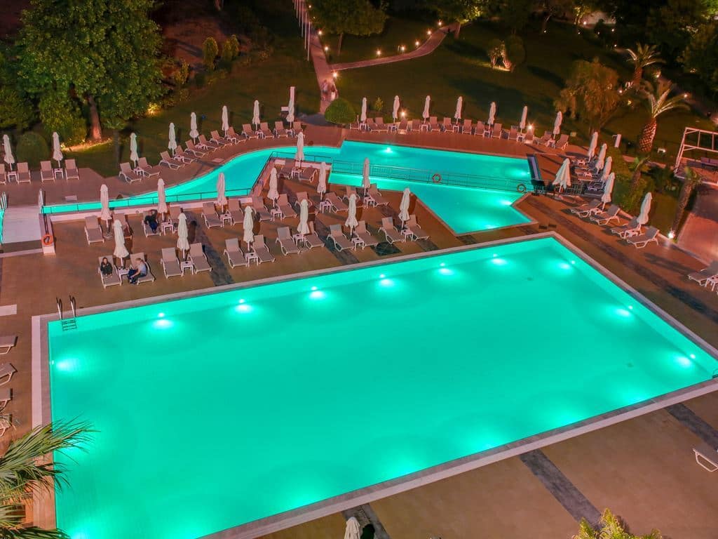Hotel Olympian Bay-Bazen.jpeg