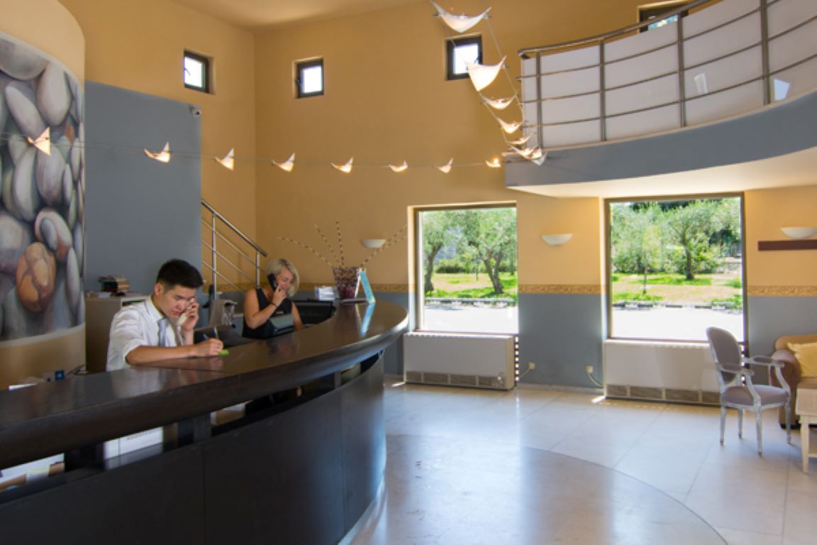 Hotel Olympian Bay-Recepcija.jpg