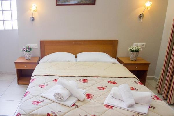 Hotel Rodon - francuski ležaj.jpg