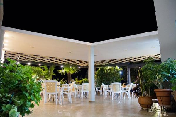 Hotel Rodon - terasa restorana.jpg
