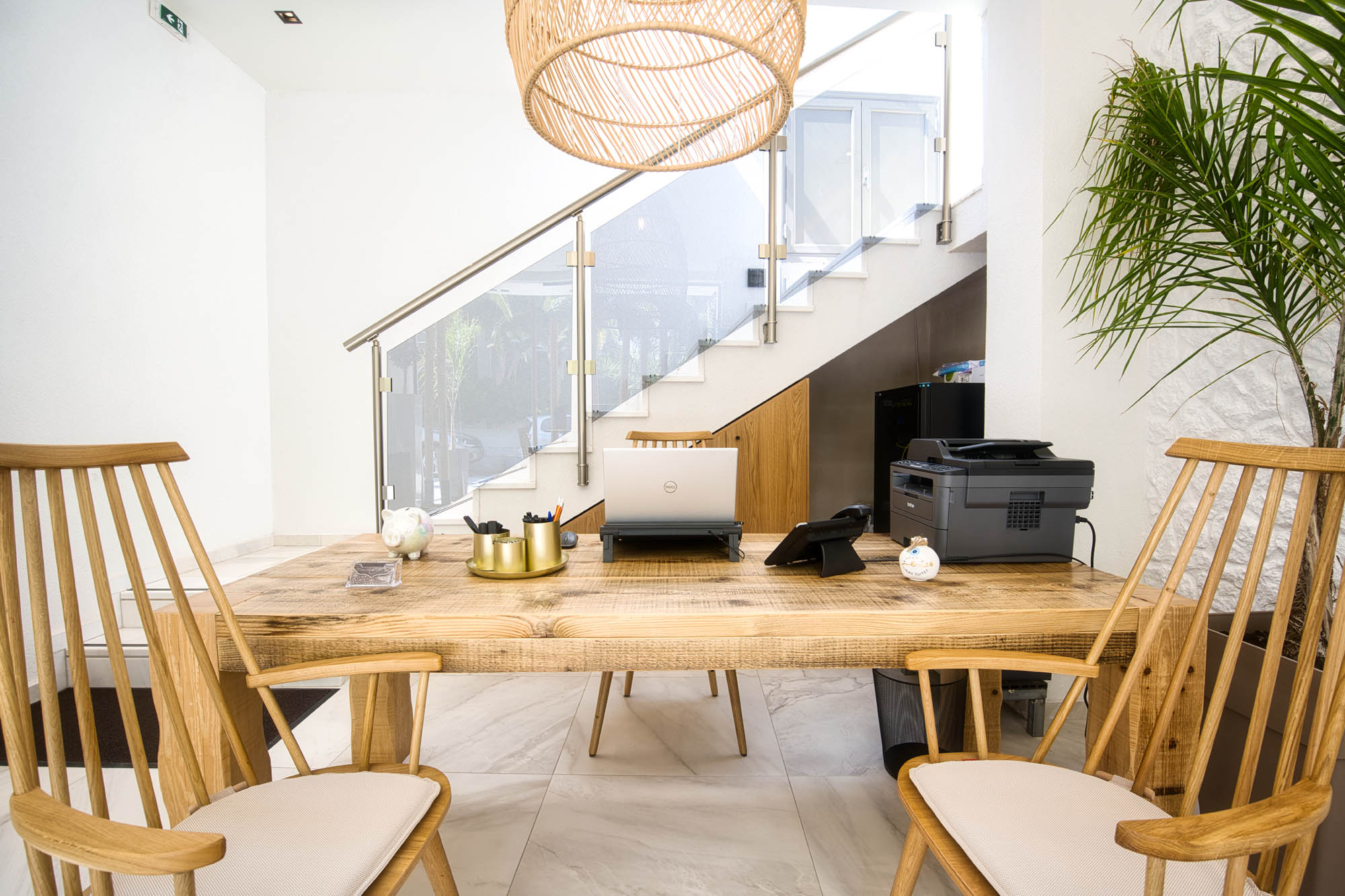 Emily's Luxury Suites-Recepcija.jpg