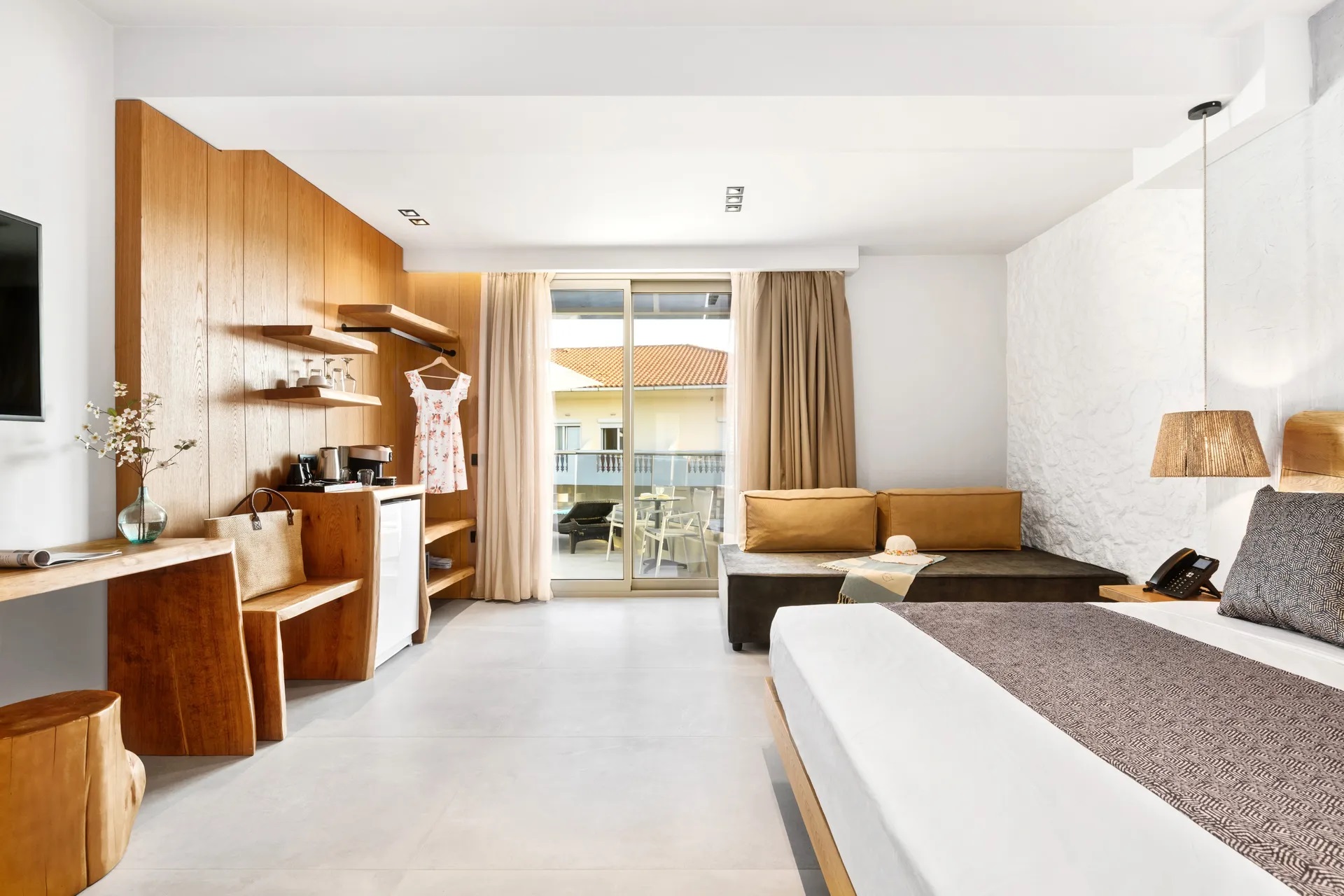 Emily's Luxury Suites-Trokrevetna soba.jpg