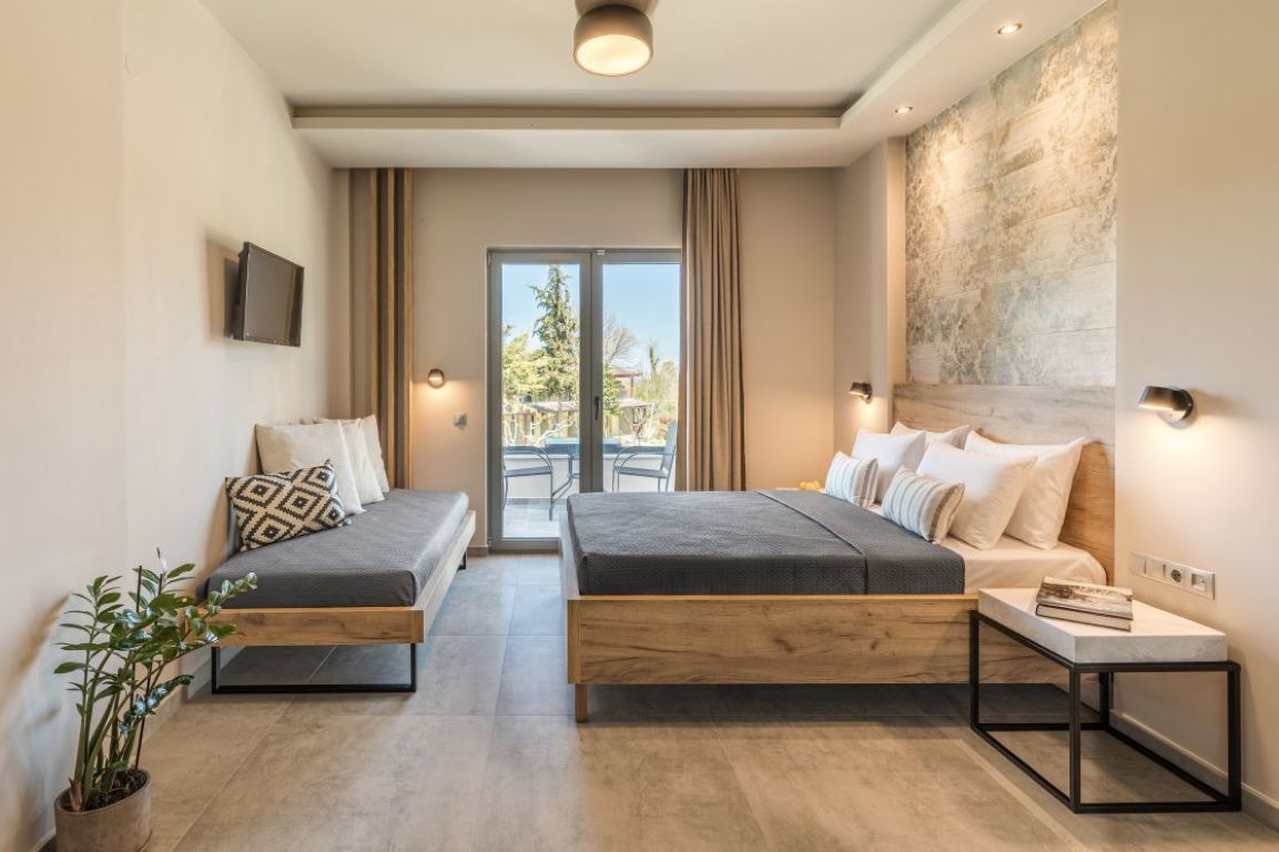 Hotel Olympus Pantheon-Apartman pogled planina ili basta.jpg