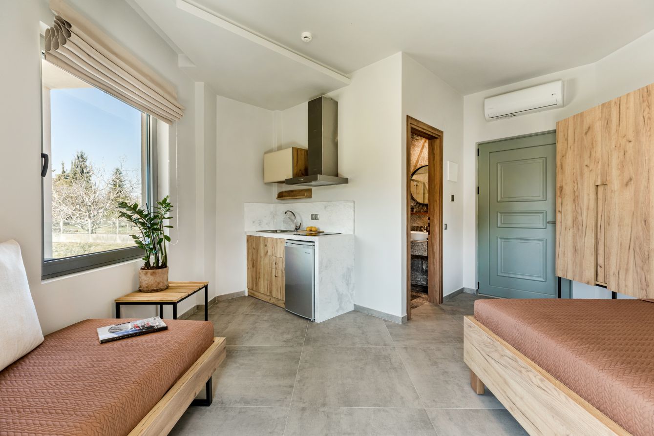 Hotel Olympus Pantheon-Junior suite pogled planina ili basta.jpg